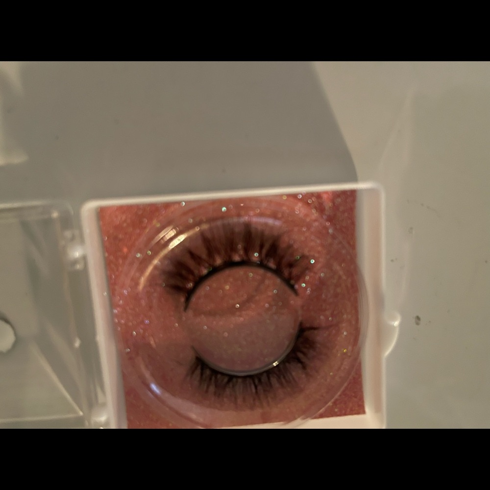 Magnetic eyelashes